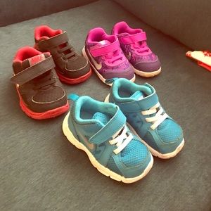 Nike toddler size 5 shoes.